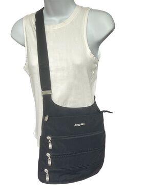 Baggallini Bag 3 Zipper Crossbody Black RFID Pouch Water-Resistant Travel